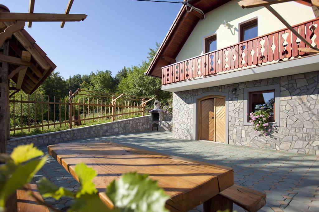 Vineyard Cottage Lustek Novo Mesto Bagian luar foto